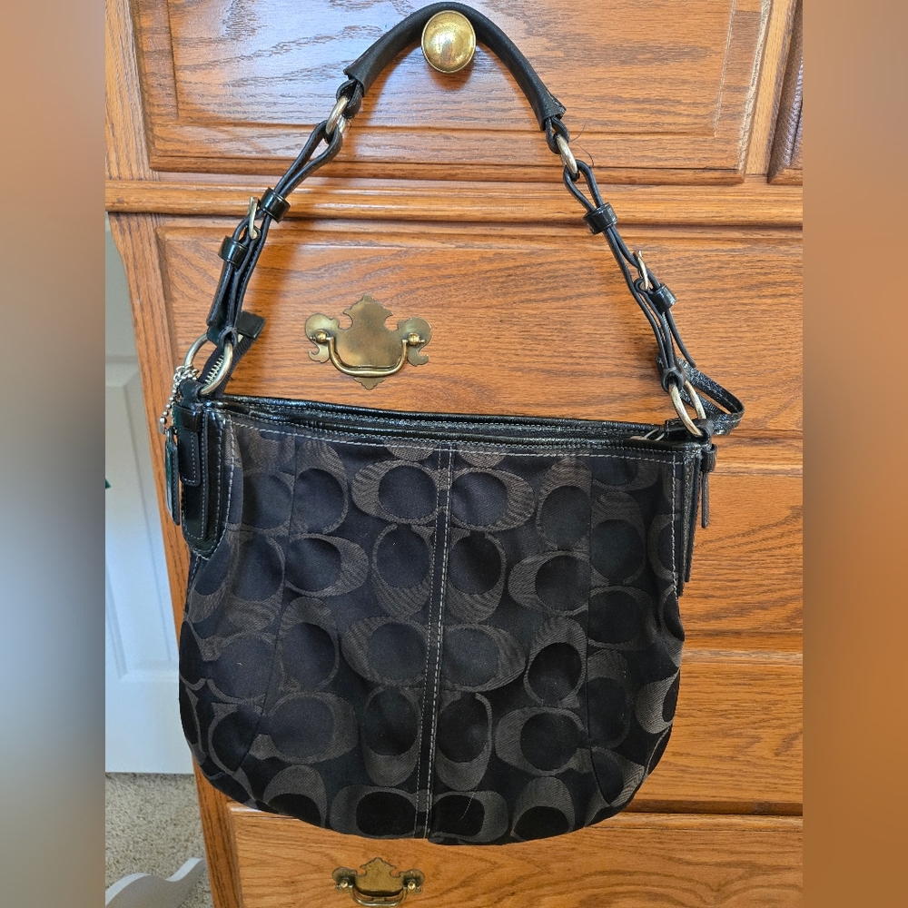Coach Vintage Soho Hobo Shoulder Bag - EUC - Picture 3 of 7